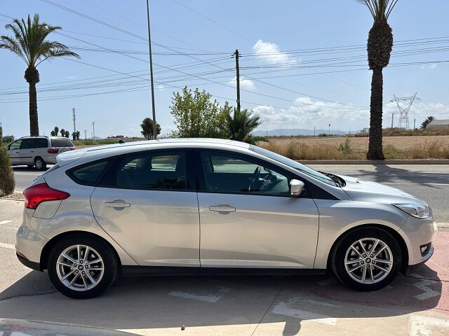 FORD FOCUS TREND PLUS 1.6 TI-VCT AUTO SPANISH LHD IN SPAIN 71000 MILES FFSH 2016